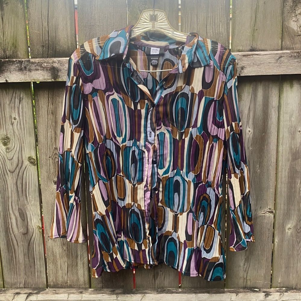 1940 studio sheer top sz. M